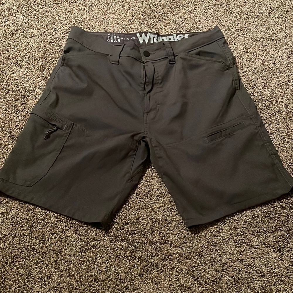 COPY - Mens Wrangler All Terrain Gear Shorts Sz 32 waist